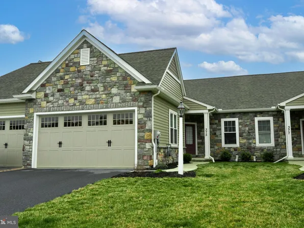 375 Meadow Rose Dr, Lititz, PA 17543
