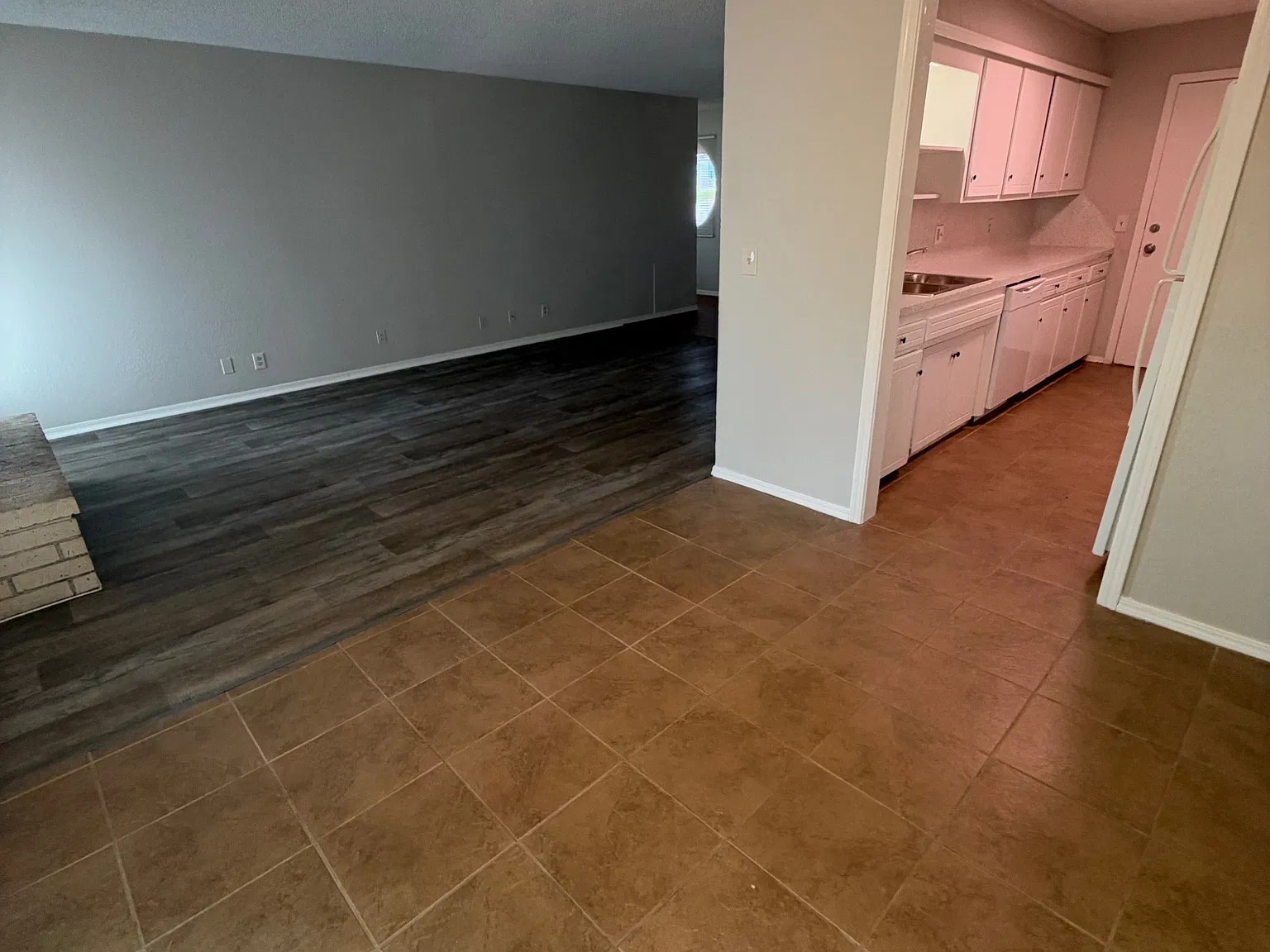 2 bed, 1200 sqft, $1,295 — Photo 4