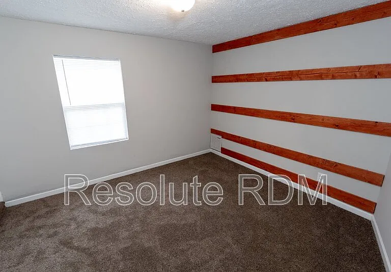 1920 Sugar Grove Ave — Photo 23