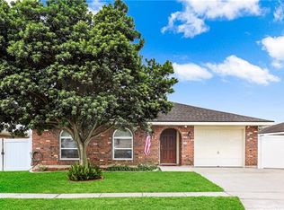 212 Cherrywood Dr, Gretna, LA 70056