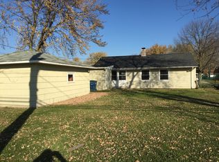 82 Riverdale Dr, Grand Island, NY 14072