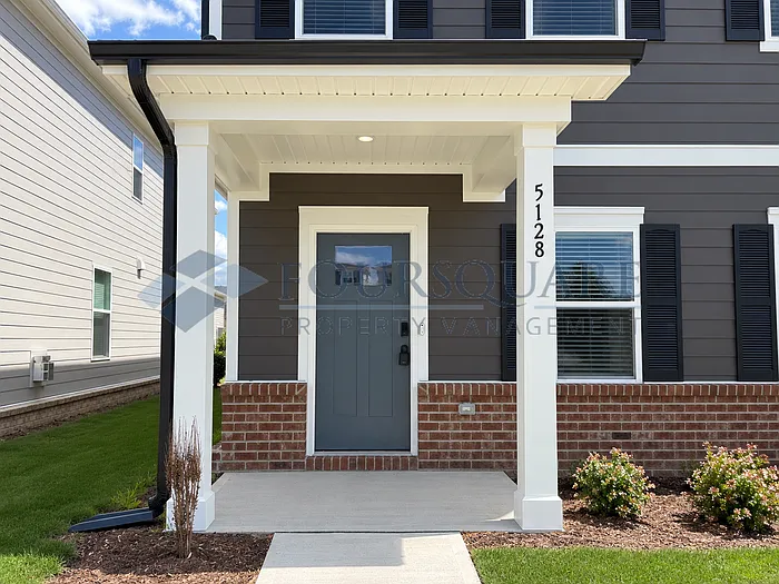 4 bed, 2.5 bath, 2241 sqft, $2,097 — Photo 3
