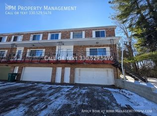 1694 Karg Dr, Akron, OH 44313