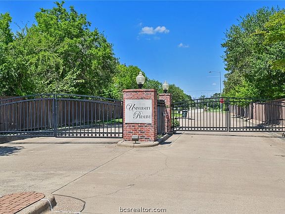 2nd image of 1020 Sanctuary Ct