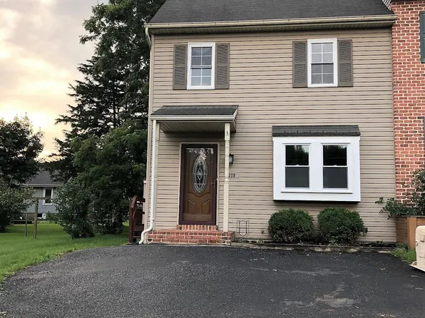 228 N Plum St, Mount Joy, PA 17552