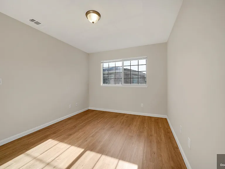 813 Woodhams Oaks Pl — Photo 14