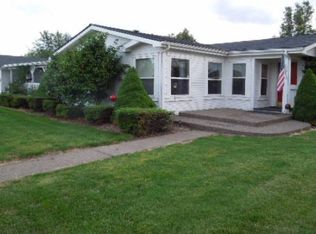 749 S 2nd St, Carlton, OR 97111