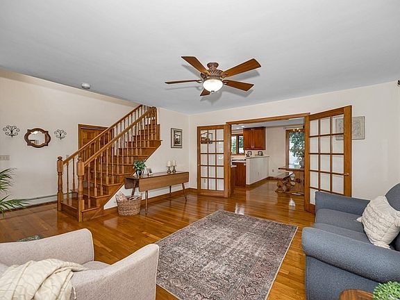 5th image of 23 Wedgewood Dr