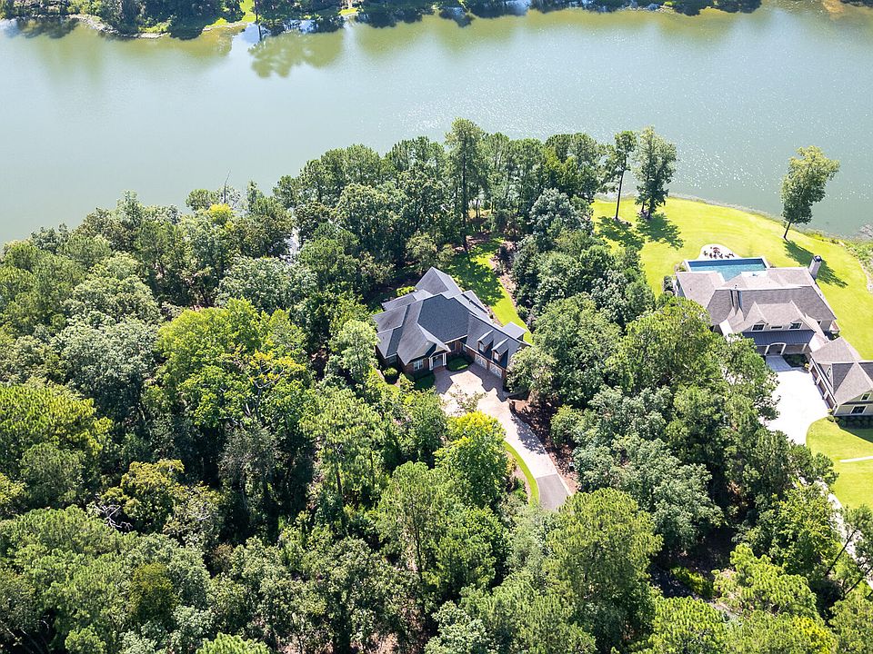 1st image of 532 Forest Bluffs Rd