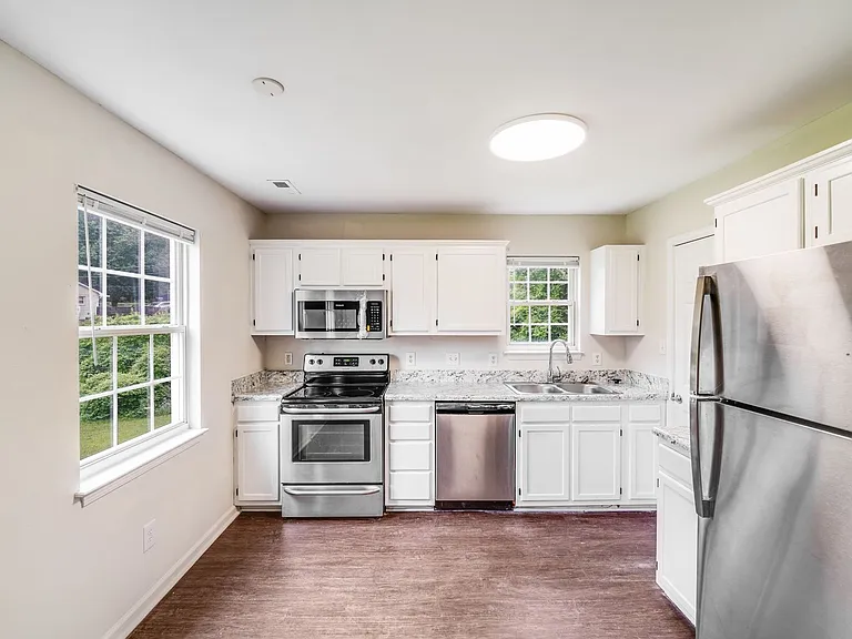 3425 Anson St #B — Photo 17