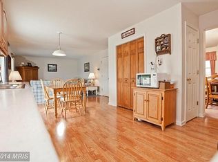 17927 Jennifer Ln, Hagerstown, MD 21740