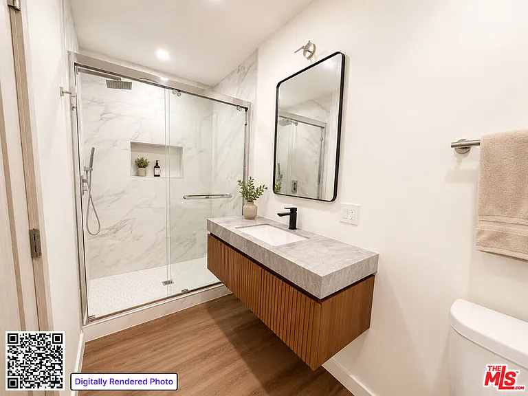 2449 N Beachwood Dr #11 — Photo 11