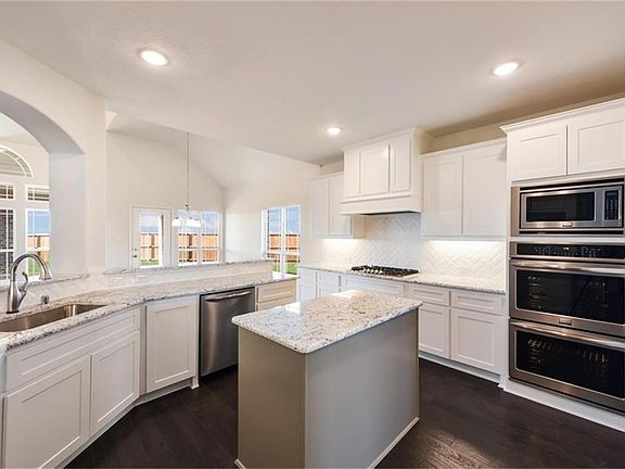 4th image of 4115 Pecan Bayou Ct