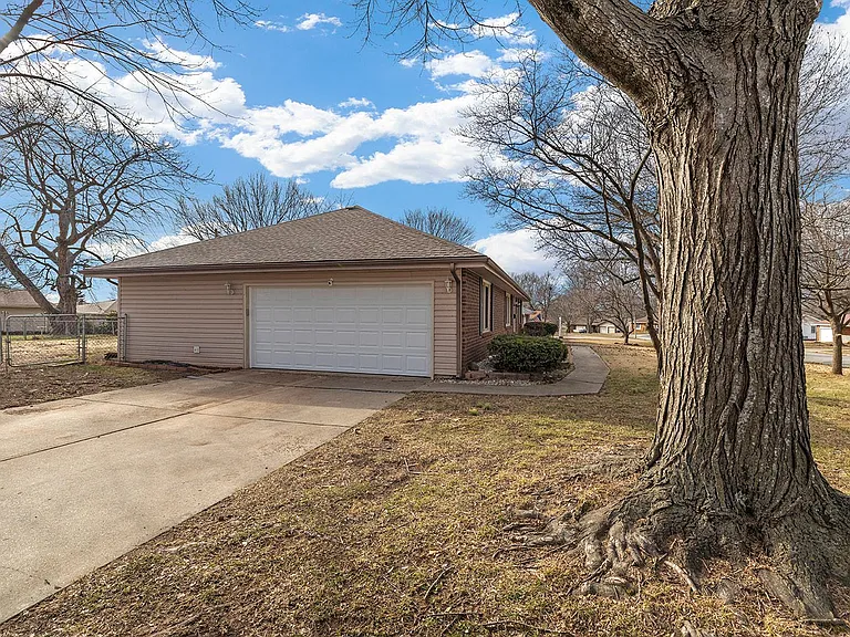 3118 E Covington St — Photo 35