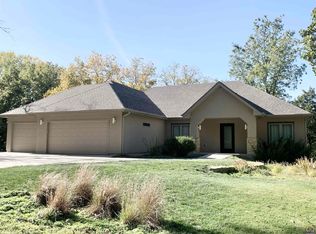 407 SW Westchester Rd, Topeka, KS 66606