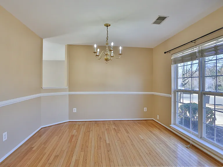 17259 Larkin Dr — Photo 7