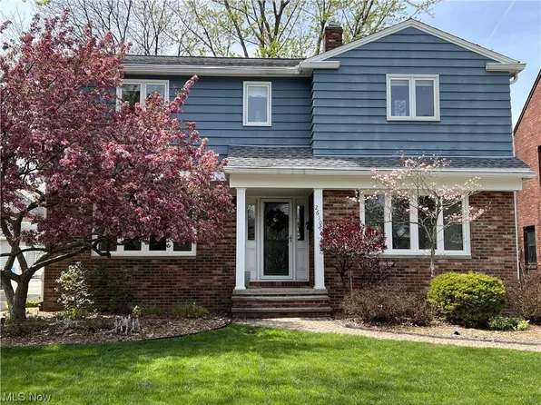 2610 Charney Rd, University Heights, OH 44118