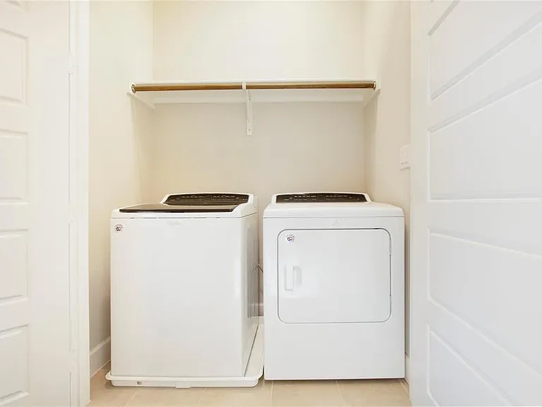 2705 Yellow Jasmine Ln — Photo 18