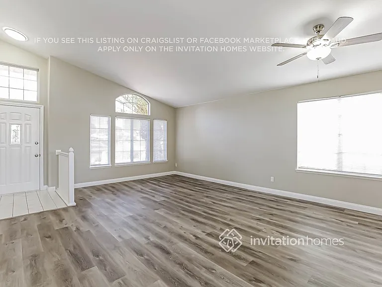2220 Hunt Club St — Photo 3