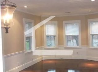 51 Wolcott Rd #002, Chestnut Hill, MA 02467