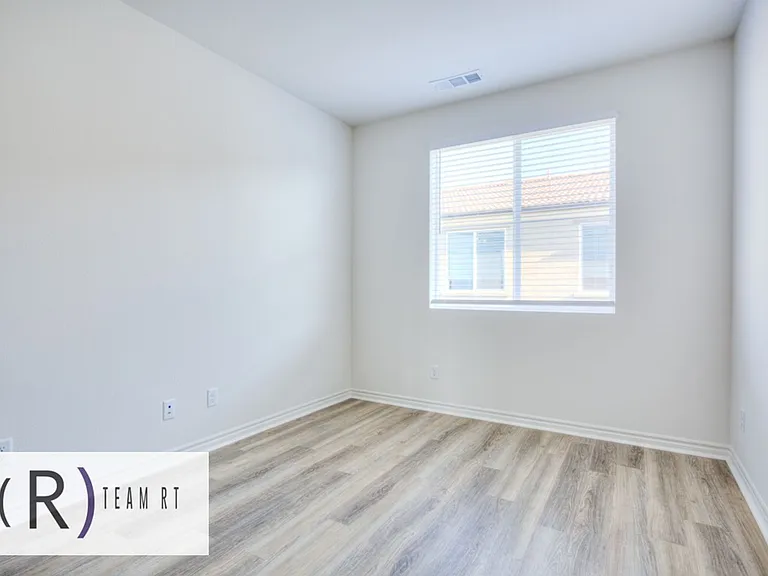 11454 Artesia Blvd — Photo 31