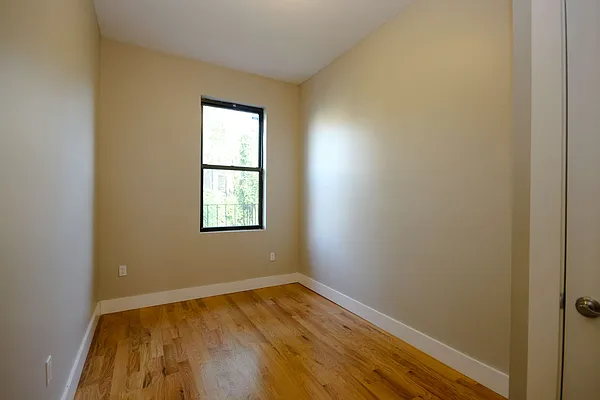 Rented by Nooklyn NYC LLC | media 25