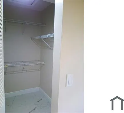 9911 Three Lakes Cir — Photo 20
