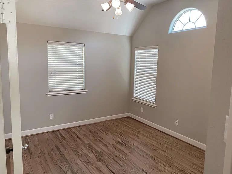 3227 Damico St — Photo 24