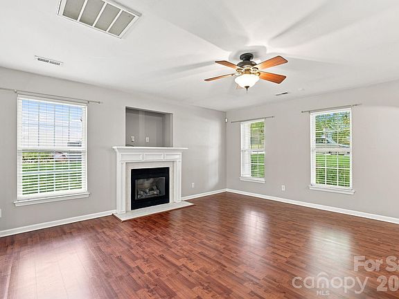 4th image of 1406 Juniper Hills Ln