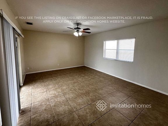 2nd image of 832 SE Thornhill Dr