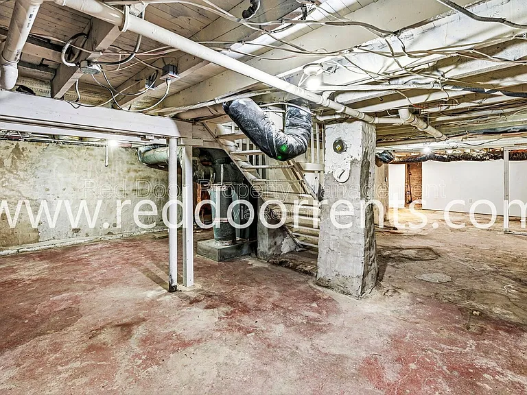 3146 Broadway St — Photo 32