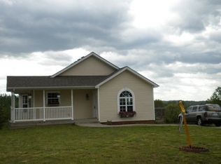 197 Countryview Ln, Bonnieville, KY 42713