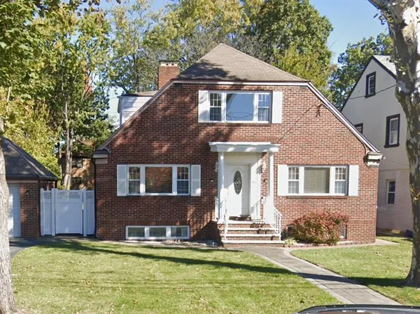 97 Riverview Avenue, Cliffside Park, NJ 07010