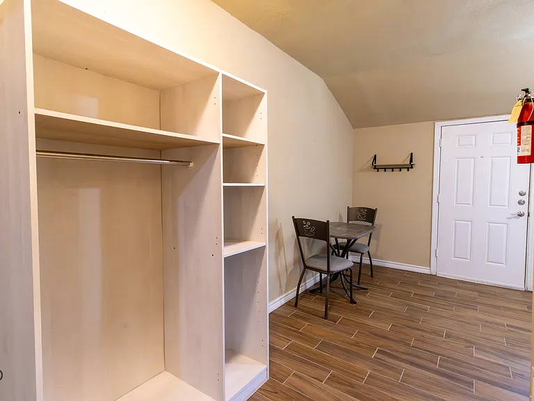 1704 Fairfax Ave #6 — Photo 6
