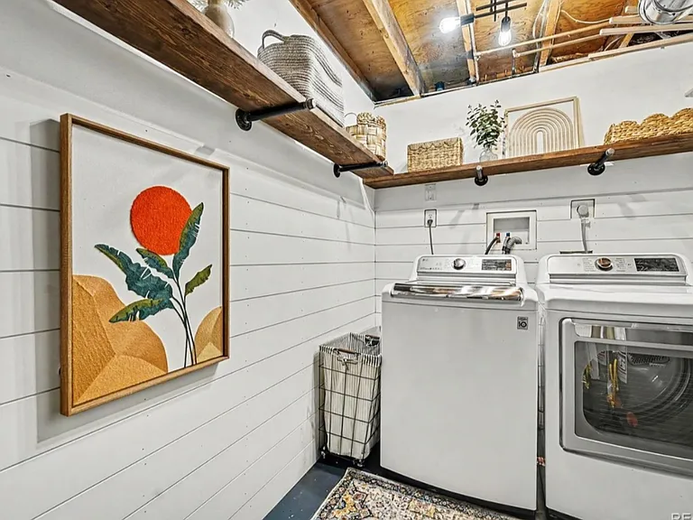 3262 S Norfolk Way — Photo 5
