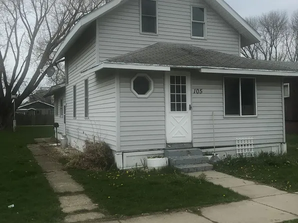 105 N Clark St, Mondamin, IA 51557