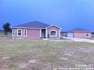 175 Mustang Rdg, Natalia, TX, 78059