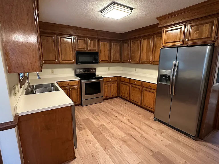 609 Whitland Rd — Photo 10