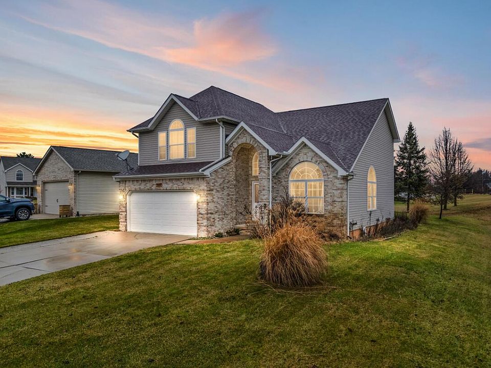 1st image of 1300 Parkside Ct