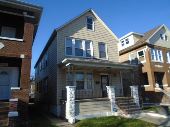 3rd image of 6928 S Talman Ave