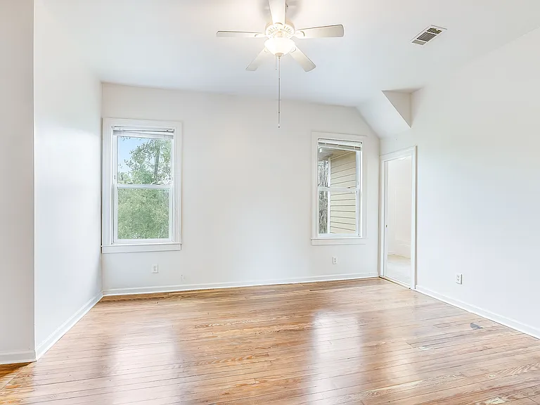 1113 E Park Ave #B — Photo 10