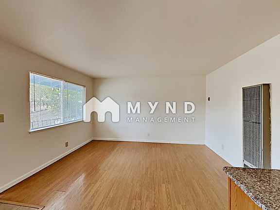 4th image of 351 N 8th St APT 5