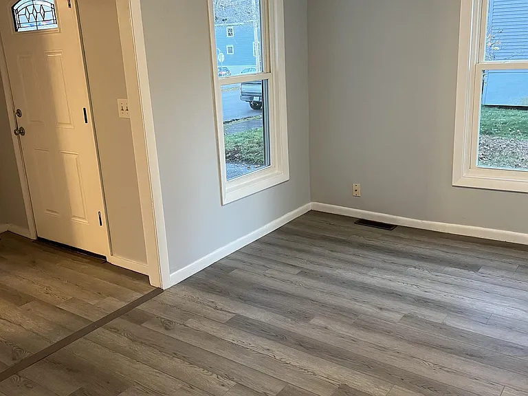 98 Fern St #1 — Photo 5