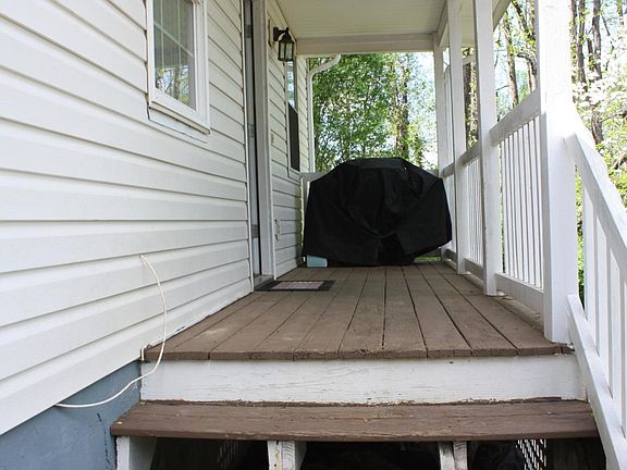 3rd image of 3407 Westbrook Cir