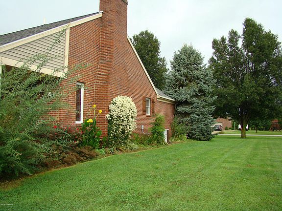 5th image of 202 Antlers Trace Dr