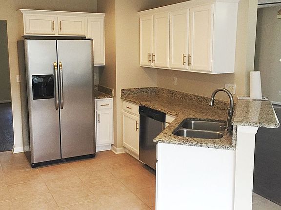 Kitchen with Granite