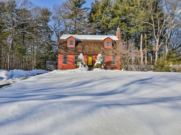 3 Shawnee Cir, Billerica, MA 01821