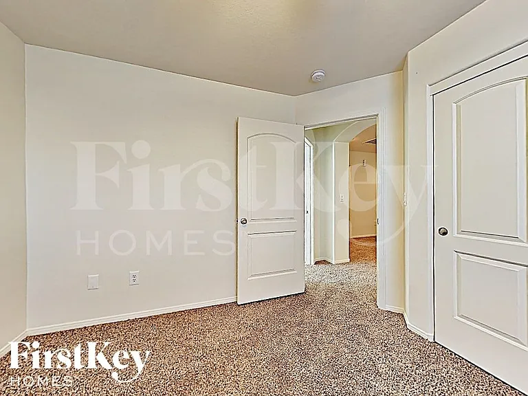 2045 Houdini St — Photo 13