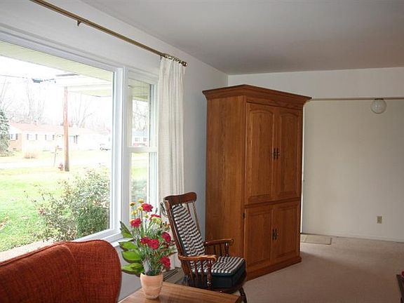 5th image of 1197 Emily Dr