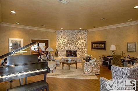 5th image of 1409 Arles Ct